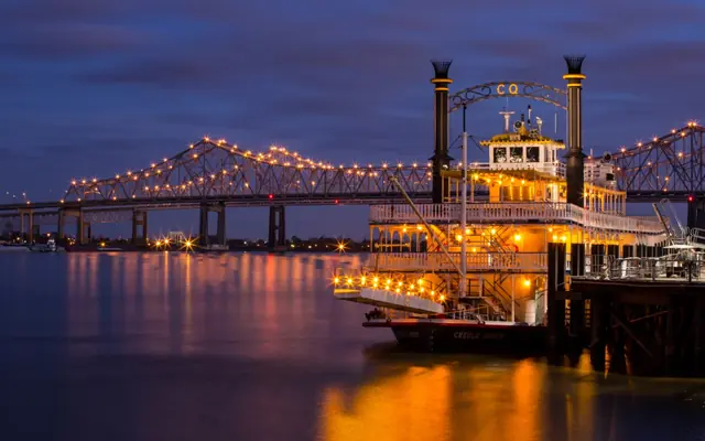 Paddlewheeler Creole Queen Cruise