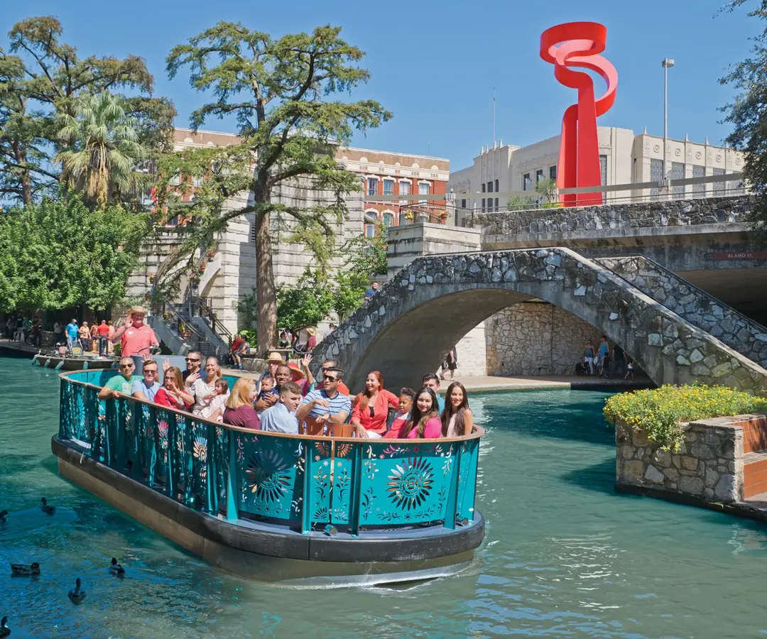Battello sul River Walk di San Antonio