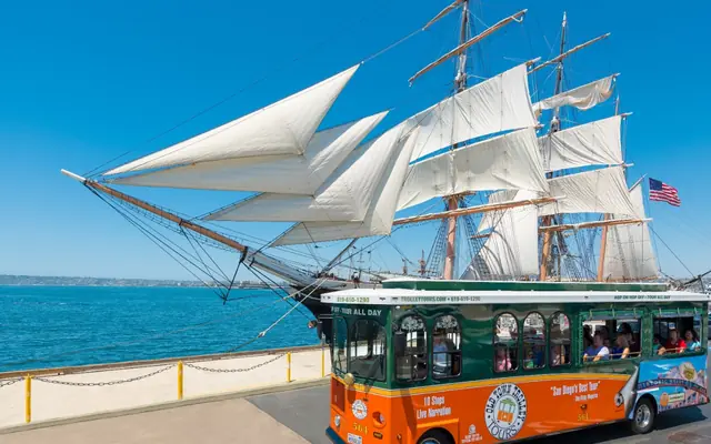 Abono de 2 días para el trolebús turístico por San Diego de Old Town Trolley Tours